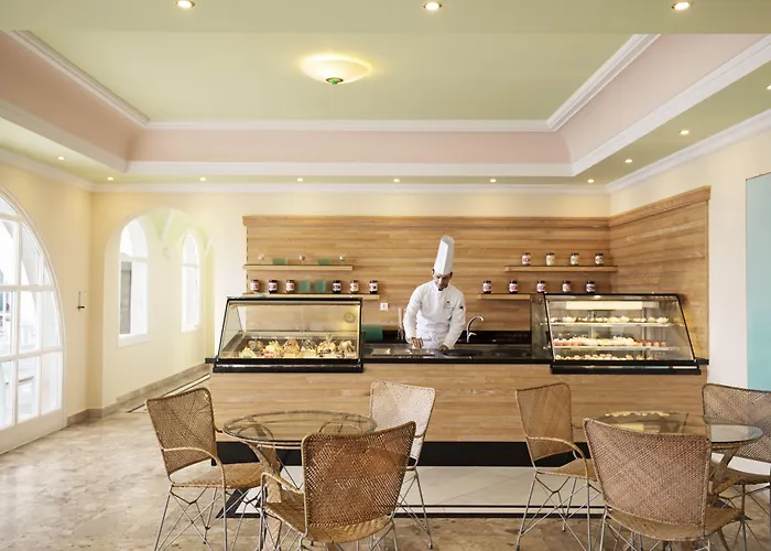 Canvas By Mitsis Family Village